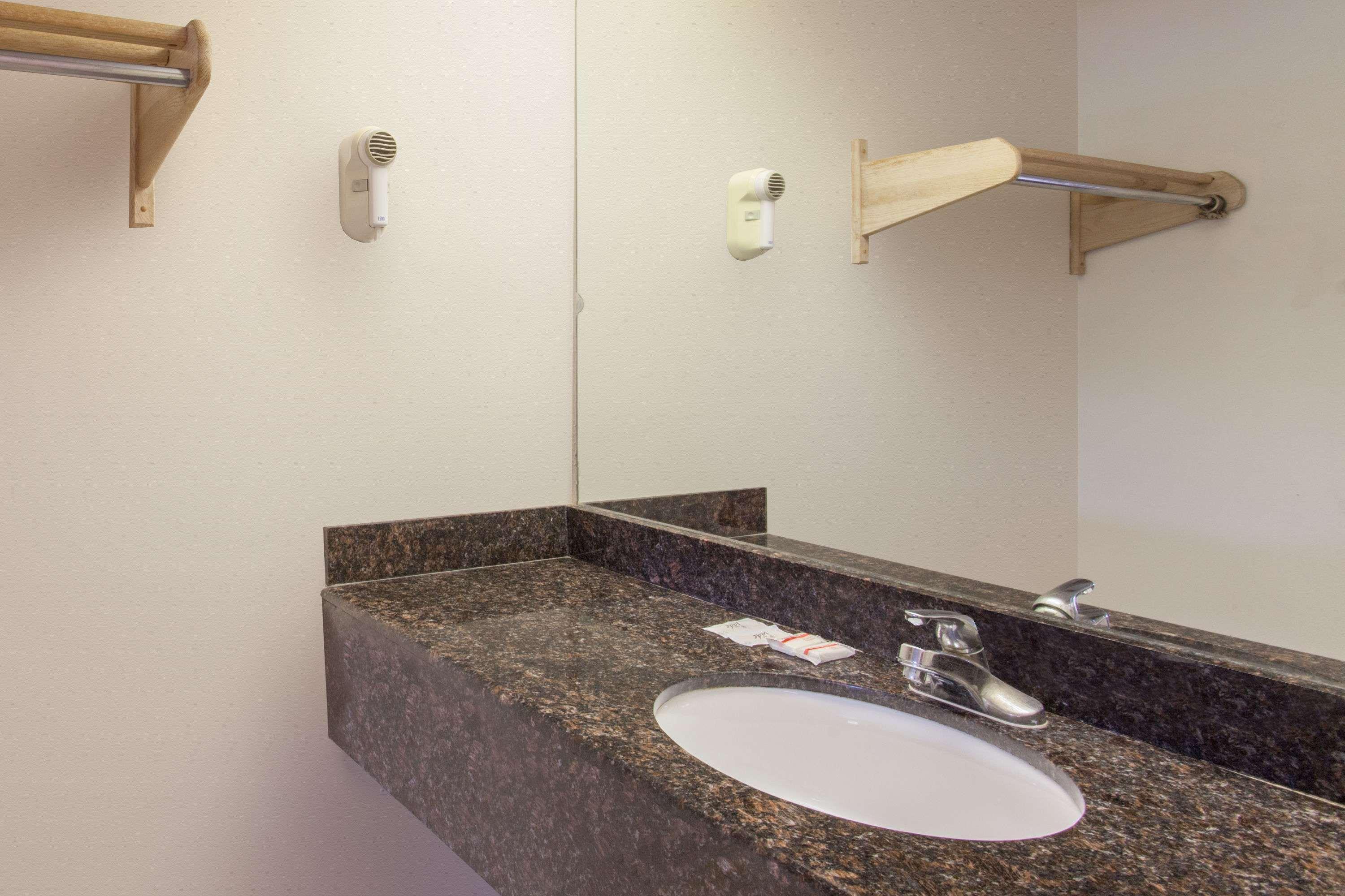 Quality Inn & Suites Decatur Priceville I-65 Luaran gambar