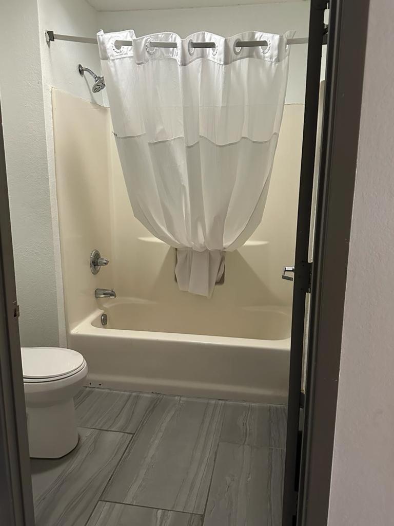 Quality Inn & Suites Decatur Priceville I-65 Luaran gambar